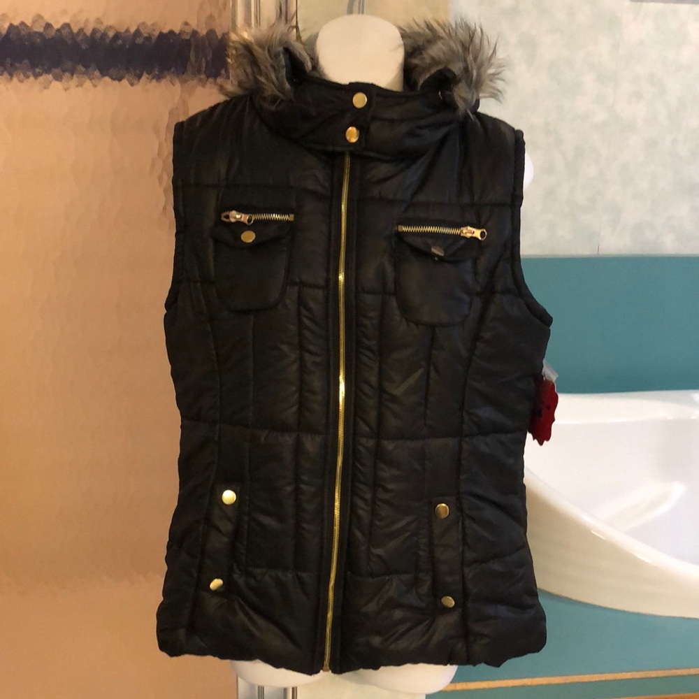 Women’s puffer vest